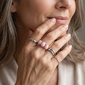 https://tjcuk.sirv.com/Products/86/5/8658174/D-Joy-Pink-Conch-Shell-Trilogy-Ring-in-Rhodium-Overlay-Sterling-Silver_8658174_2.jpg?w=342&h=342