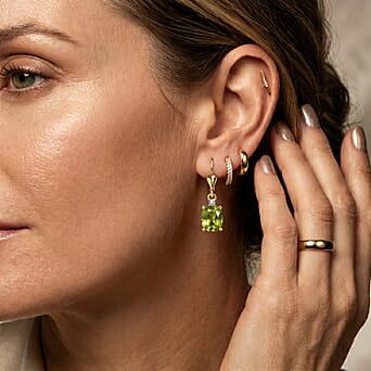 https://tjcuk.sirv.com/Products/86/6/8662884/D-Joy-Peridot-White-Zircon-Solitaire-Lever-Back-Earring-in-Yellow-Gold_8662884_2.jpg?w=342&h=342
