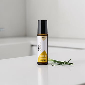 https://tjcuk.sirv.com/Products/86/6/8665573/CBD-Queen-Body-Oil-Super-Strength-300mg-Lemongrass-10ml_8665573_1.jpg?w=342&h=342