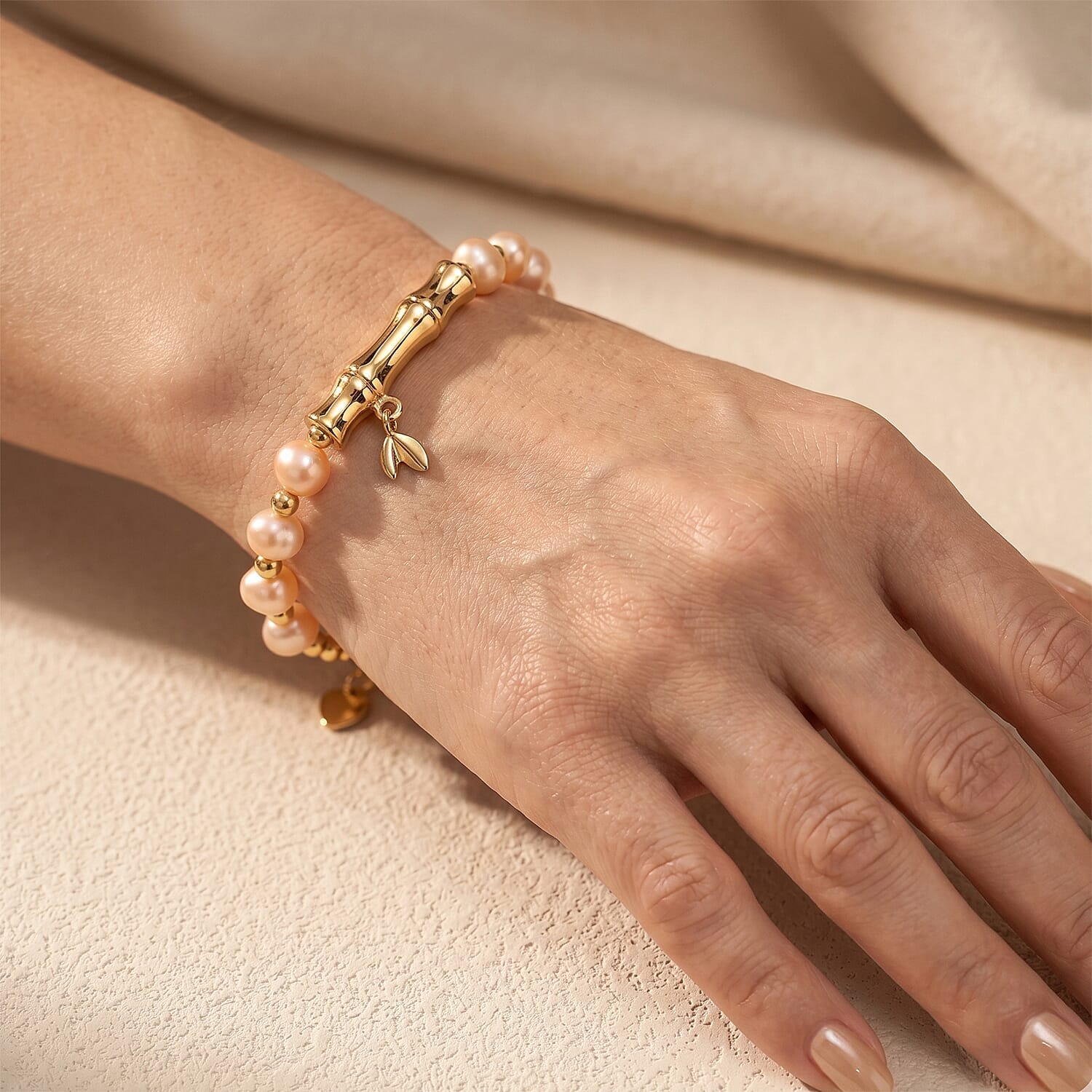 Peach Fresh Water Pearl Adjustable Beads Bracelet (Size - 6.5-2 Ext) in Yellow Gold Tone 15.00 Ct.