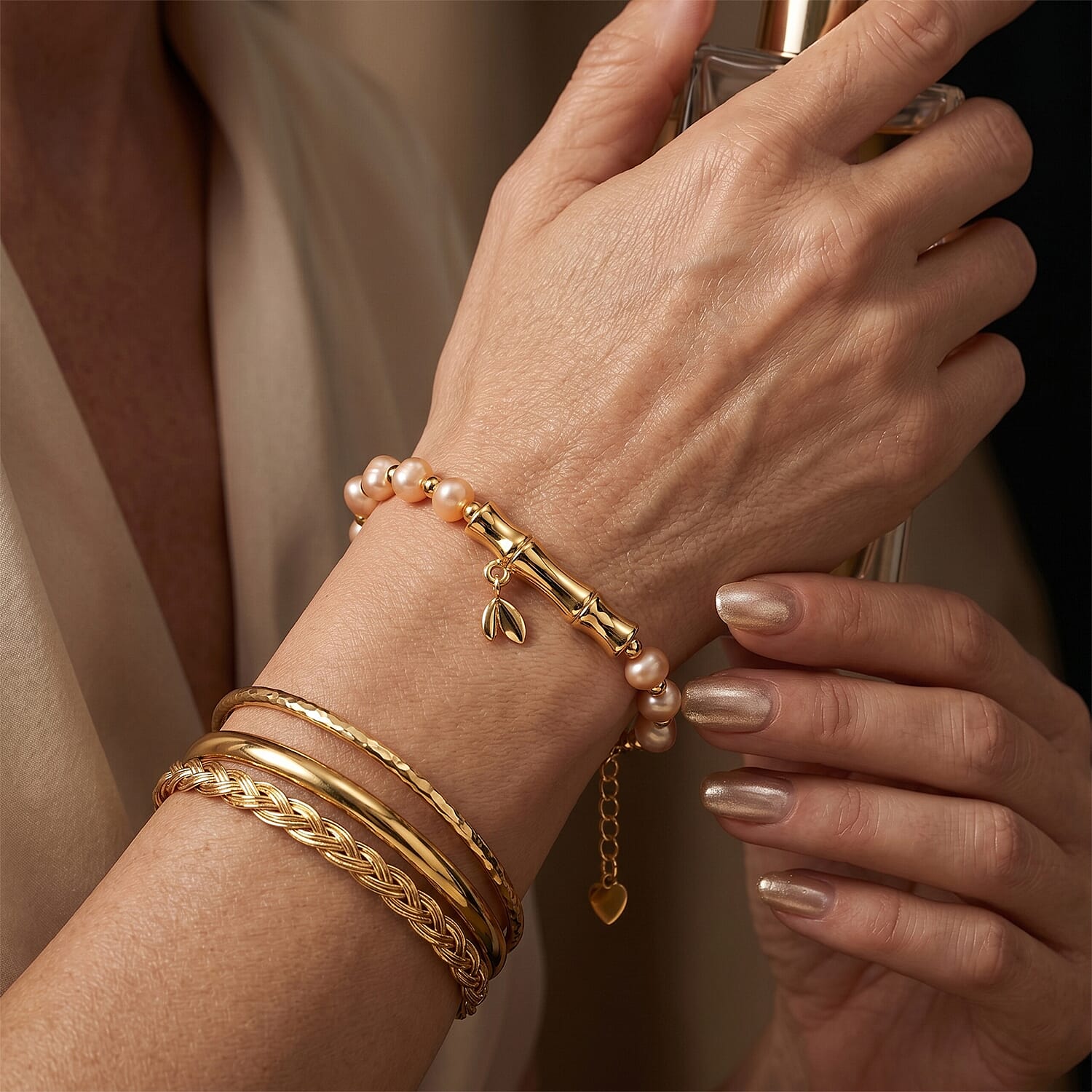 Peach Fresh Water Pearl Adjustable Beads Bracelet (Size - 6.5-2 Ext) in Yellow Gold Tone 15.00 Ct.