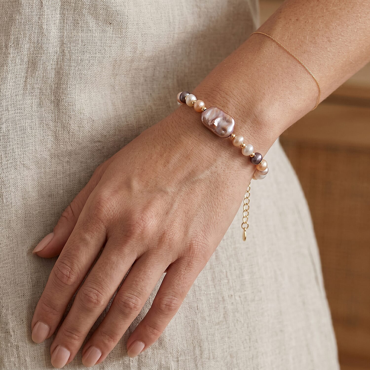 Multi Color Keshi Pearl & Multi Color Fresh Water Pearl Adjustable Beads Bracelet (Size 6.5-2 Ext) in Yellow Gold Tone 20.00 Ct.