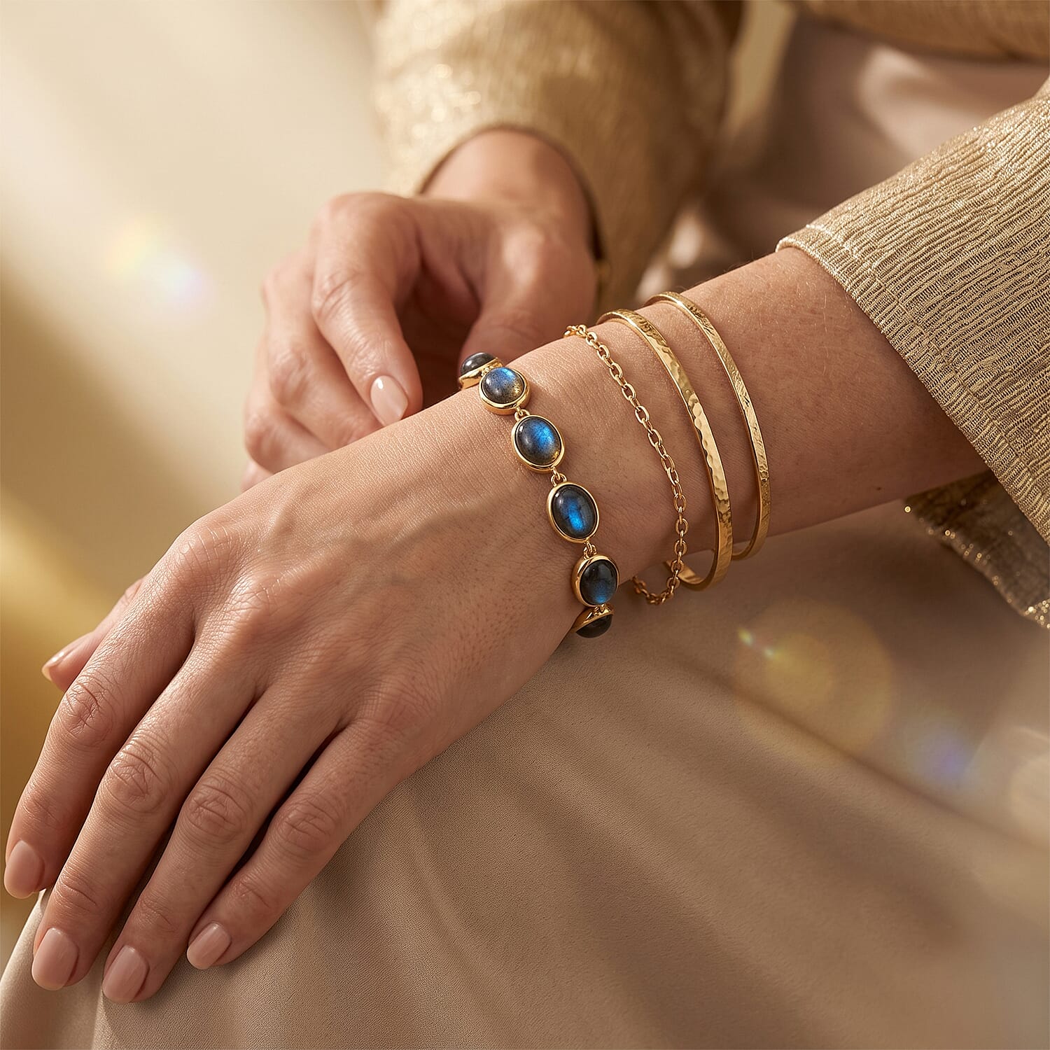 EverTrue - Labradorite Cluster Bracelet (Size - 7) with GB Lock Box in Yellow Gold Tone 23.54 Ct.