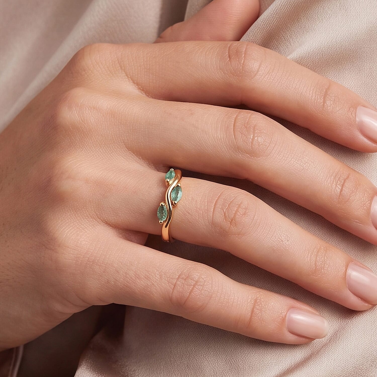 D'Joy - Garden Collection Gemstone Leaf Ring in Sterling Silver