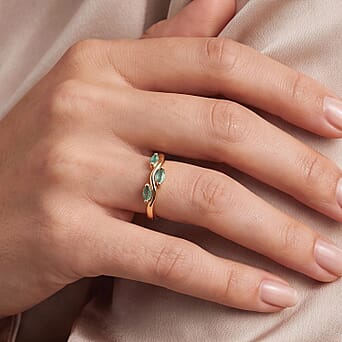 https://tjcuk.sirv.com/Products/86/8/8688164/D-Joy-Garden-Collection-Emerald-Leaf-Ring-in-18K-Vermeil-Yellow-Gold-P_8688164_2.jpg?w=342&h=342