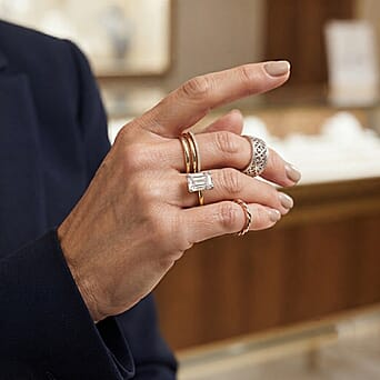https://tjcuk.sirv.com/Products/87/0/8705650/Luxuriant-18K-Yellow-Gold-SGL-Certified-Lab-Grown-Diamond-Emerald-Cut-_8705650_2.jpg?w=342&h=342