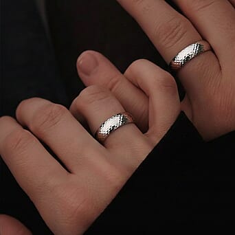https://tjcuk.sirv.com/Products/87/2/8726136/Royal-Bali-Collection-Diamond-Cut-Wedding-Band-Ring-in-9K-White-Gold_8726136_1.jpg?w=342&h=342