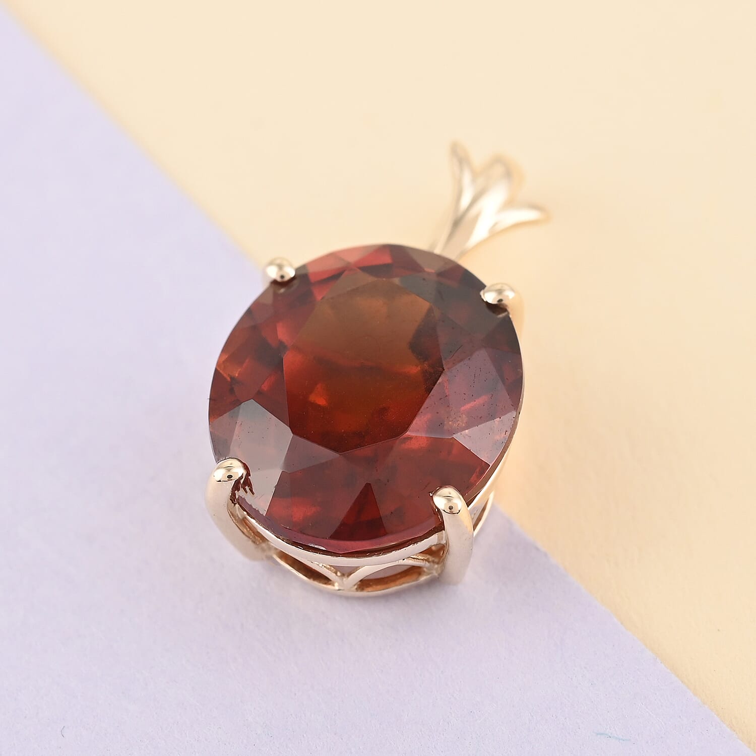 9K Yellow Gold AGI Certified AAA Honey Garnet Solitaire Pendant 9.30 Ct.