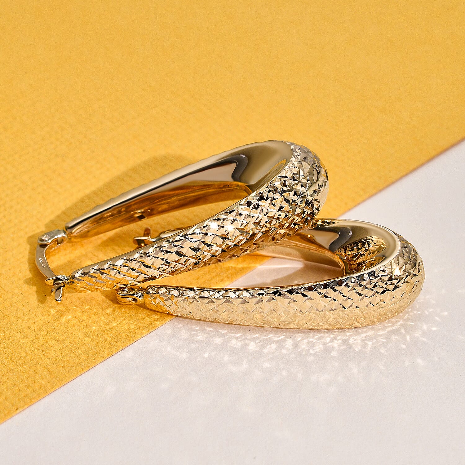 Hatton Garden Close Out - 9K Yellow Gold Diamond Cut Earrings (With Clasp)