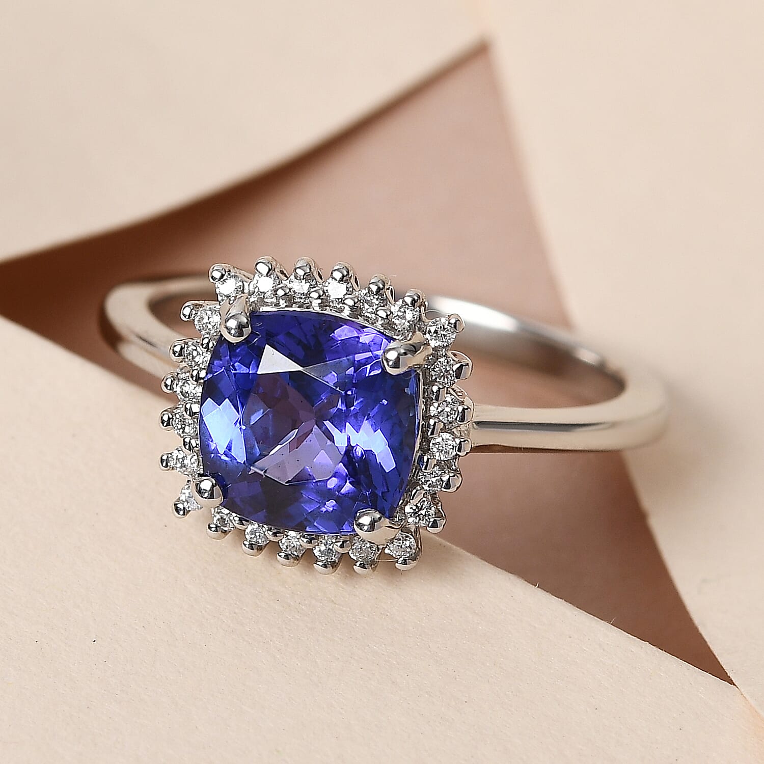 RHAPSODY 950 Platinum AAAA Tanzanite and Diamond (VS-E-F) Ring 2.17 Ct, Platinum Wt 5.15 Gms