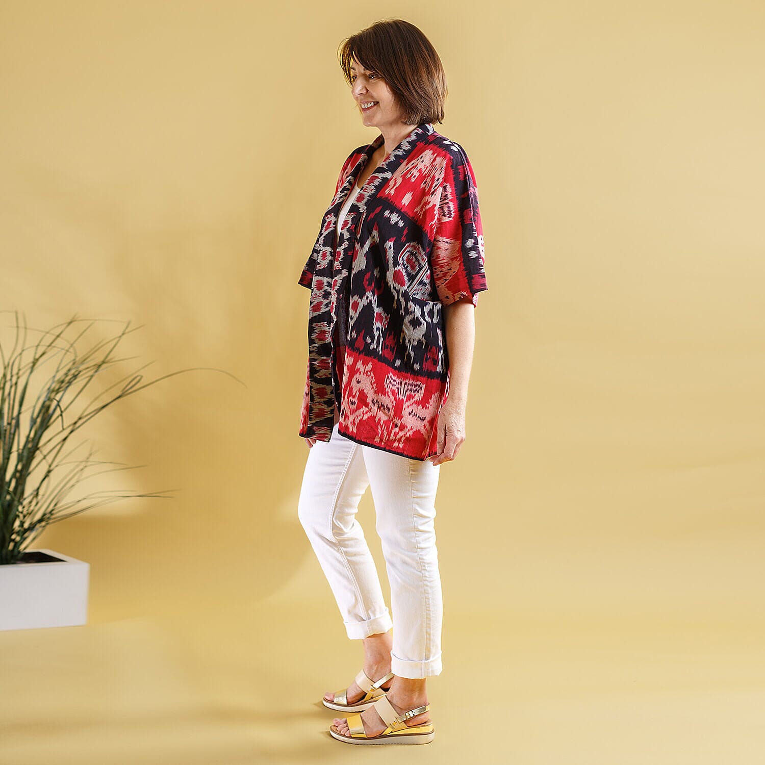 Bali Collection - 100% Cotton Jacket (One Size) - Black and Red