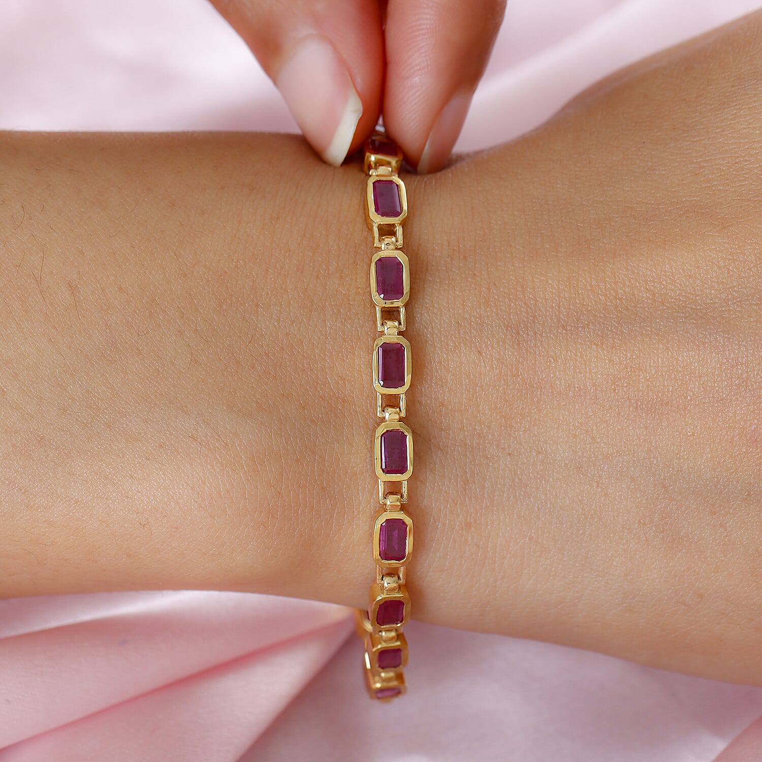 African Ruby Link Bracelet Size - 7.5) in 14K Gold Overlay Sterling Silver 8.34 Ct, Silver Wt. 10.31 Gms