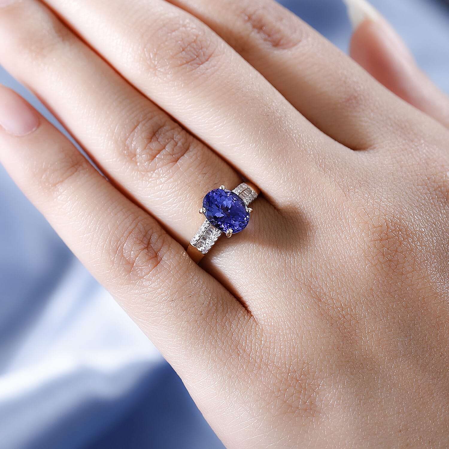 9K Yellow Gold AAA Tanzanite and Diamond Ring 2.05 Ct.