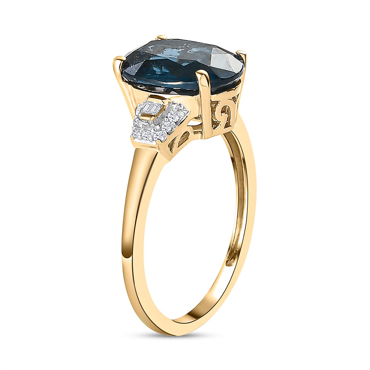 9K Yellow Gold Indigo Kyanite and Diamond Ring 4.39 Ct.