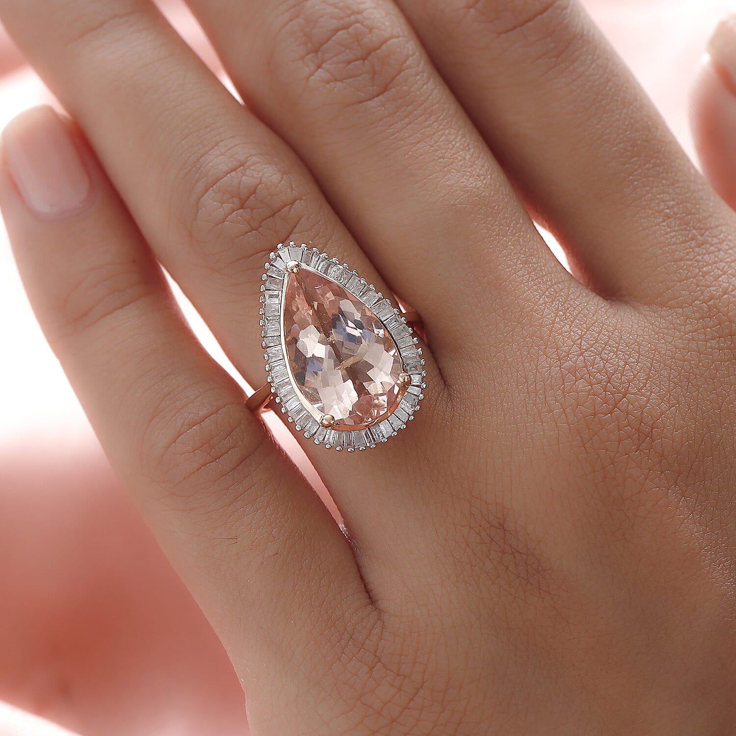 NYC Close Out - 14K Rose Gold AAA Marropino Morganite and Diamond Ring 5.450 Ct, Gold Wt 3.34 Gms