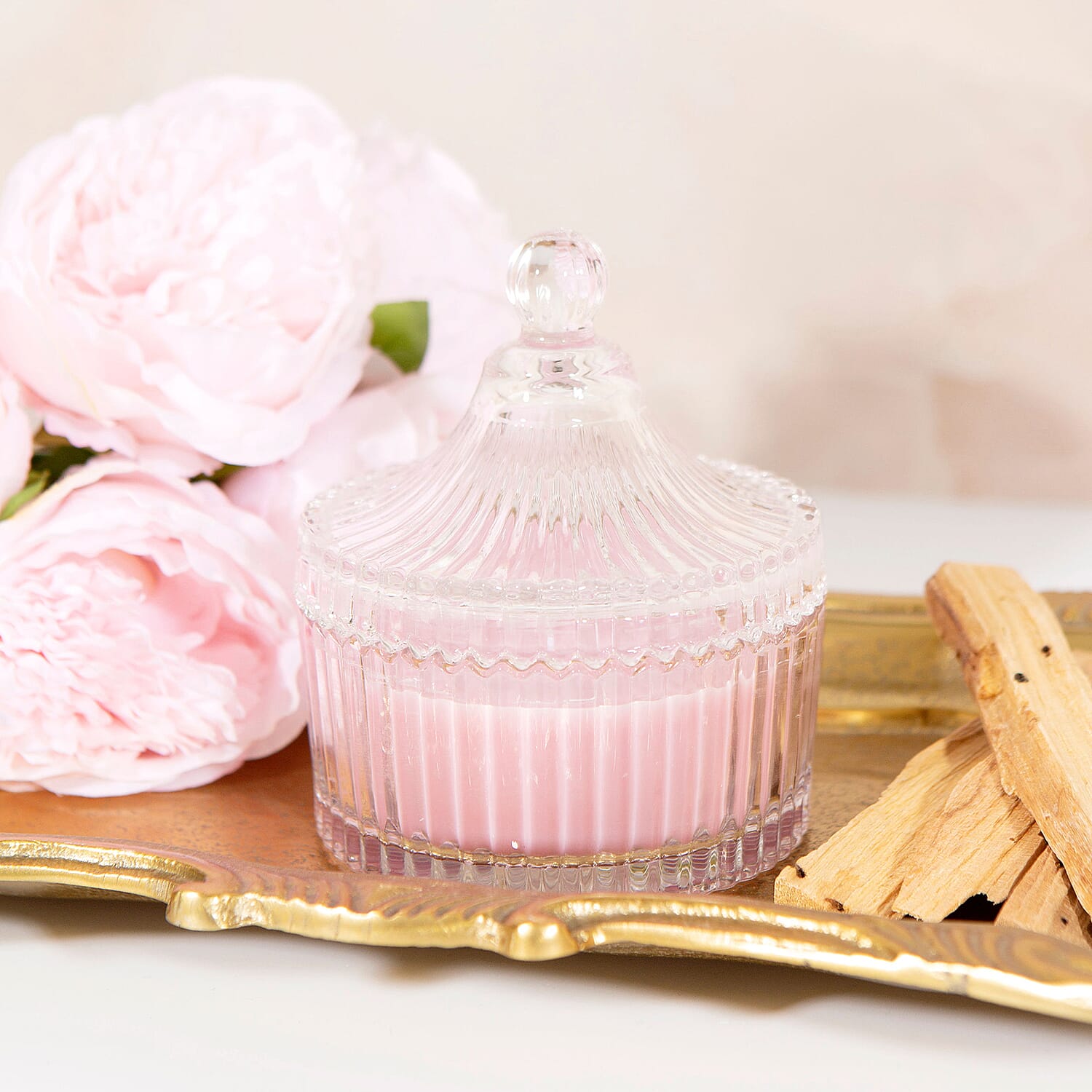 Laurelle Janet Reger Candle - 200 Gms