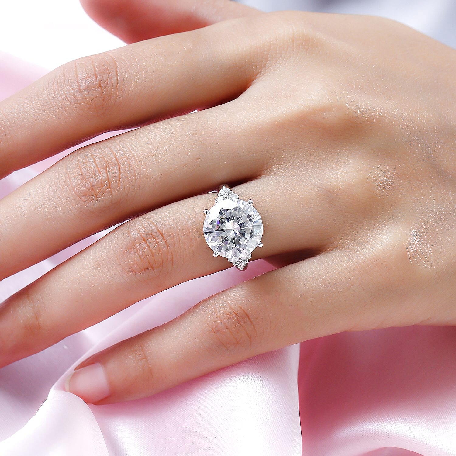 9K White Gold Moissanite Ring 7.73 Ct.