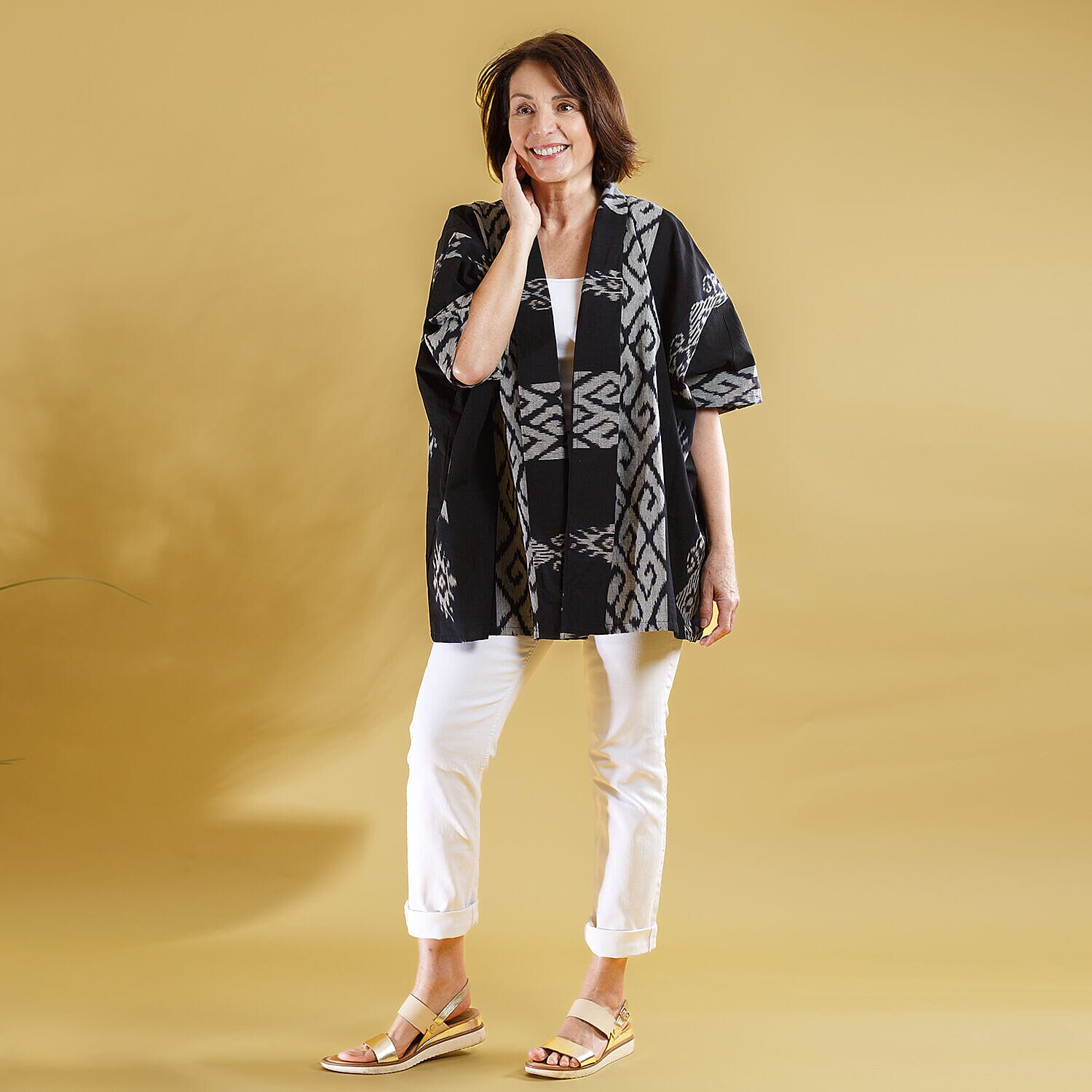 Bali Collection - 100% Cotton Zipped Jacket (Size L) - Black and White Bali Collection - 100% Cotton Zipped Jacket (Size L) - Black and White