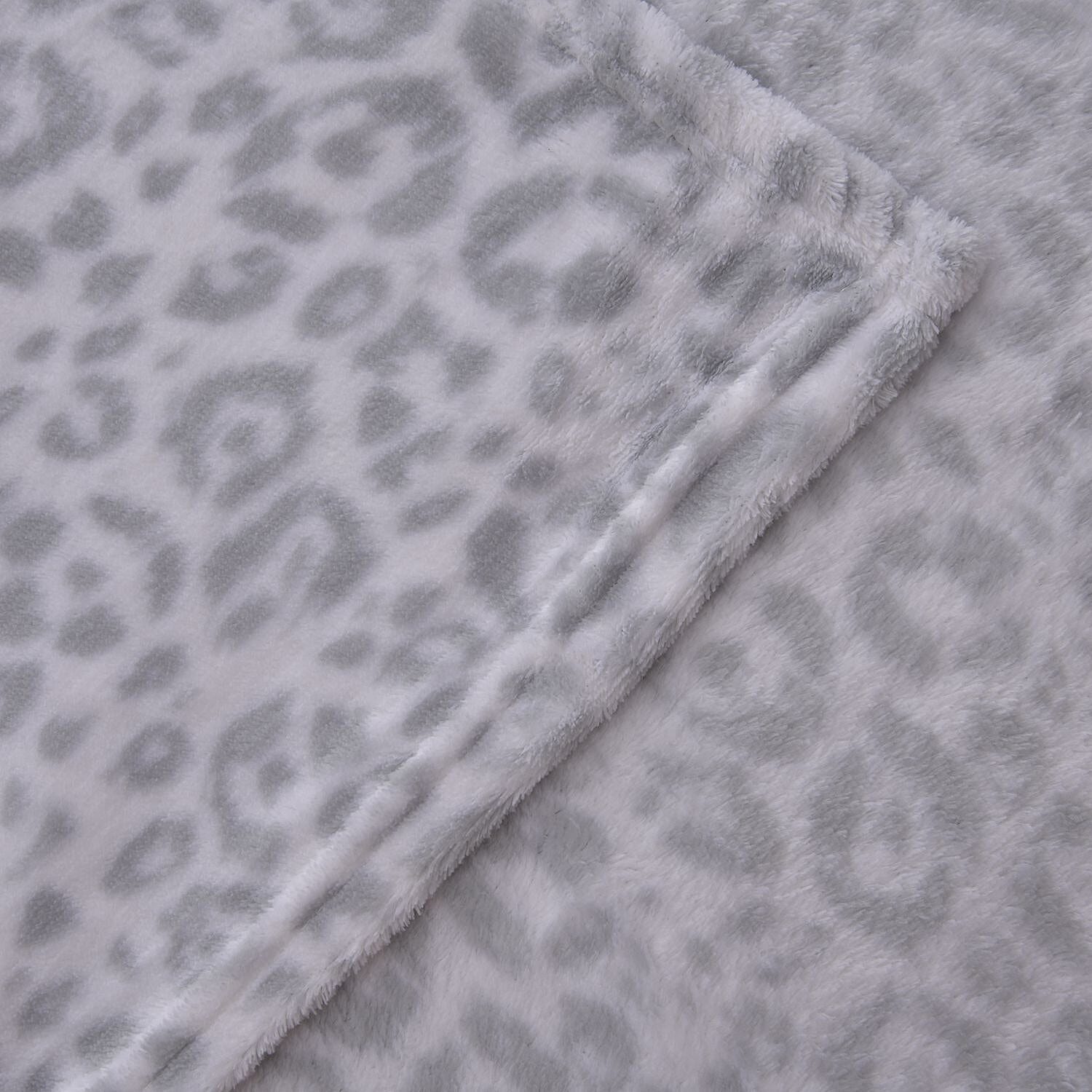 TJC Striking Leopard Pattern Single Layer Flannel Blanket (Size 200x150 Cm) - Grey