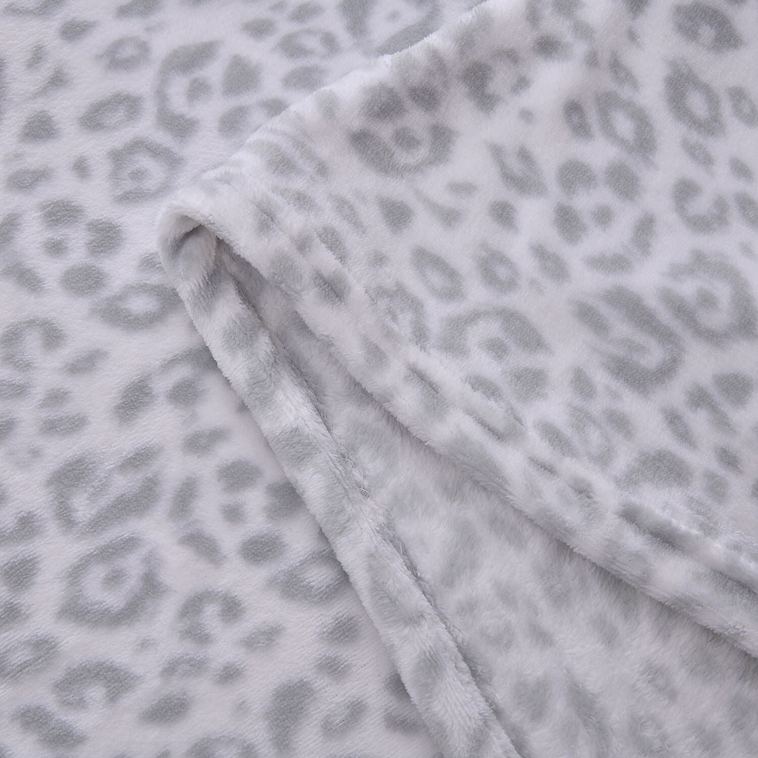TJC Striking Leopard Pattern Single Layer Flannel Blanket (Size 200x150 Cm) - Grey