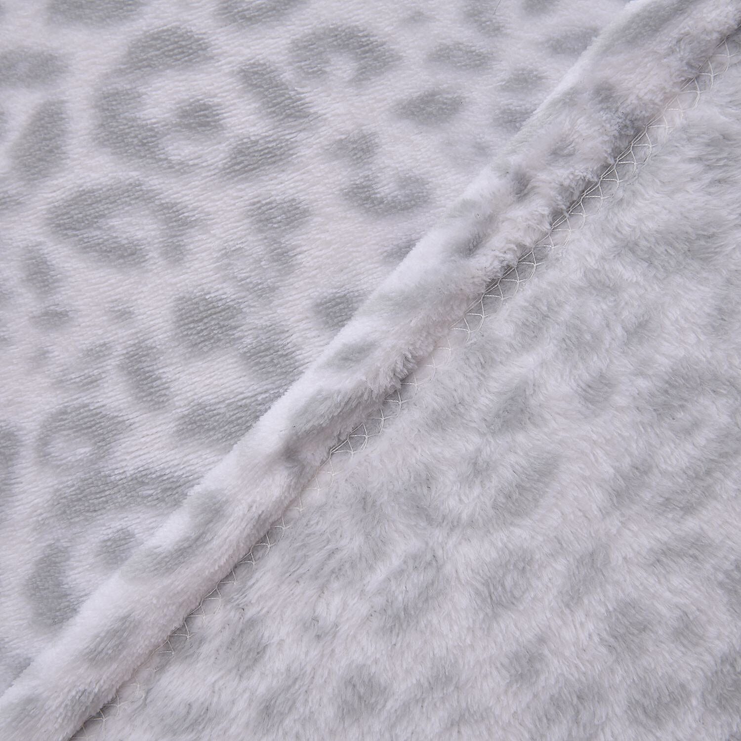 TJC Striking Leopard Pattern Single Layer Flannel Blanket (Size 200x150 Cm) - Grey