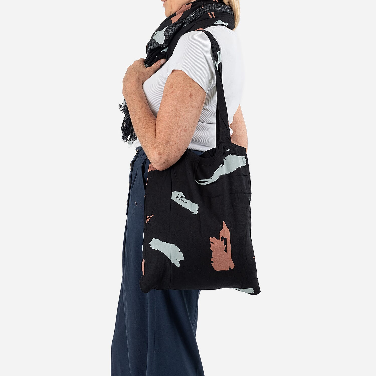 100% Viscose Abstract Pattern Scarf (Size 175x115 Cm) and Bag - Black