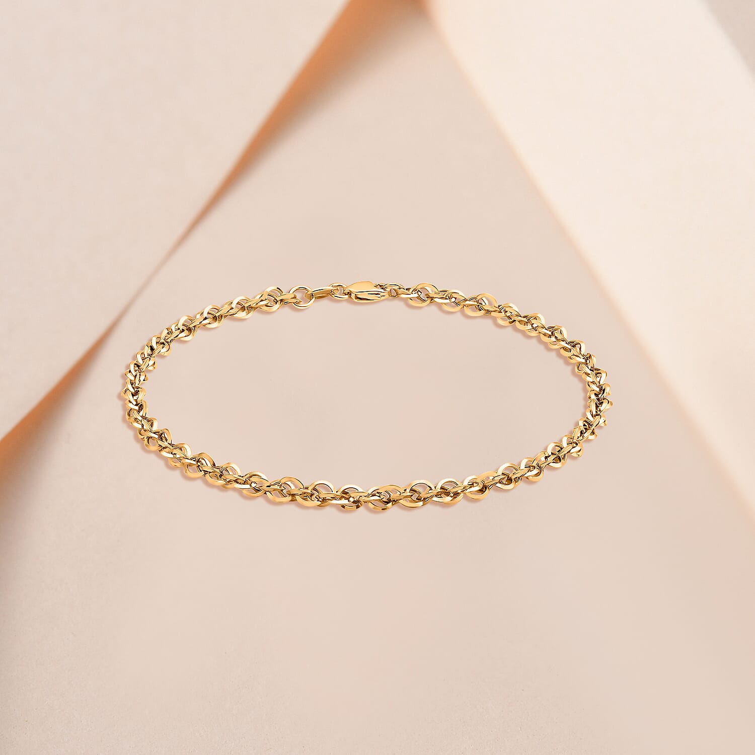 9K Yellow Gold  Bracelet,  Gold Wt. 1.7 Gms