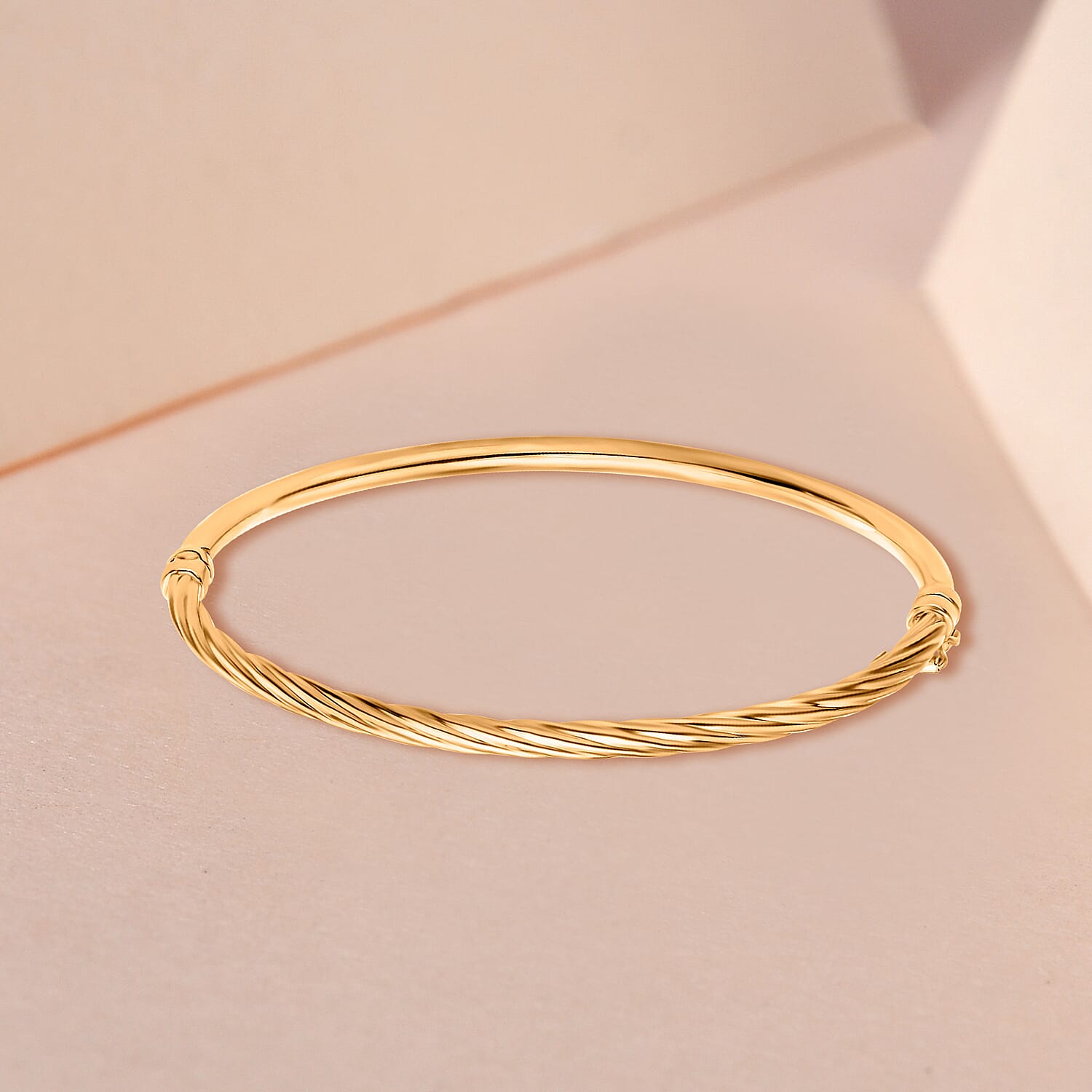 9K Yellow Gold 3mm Half Twist Bangle