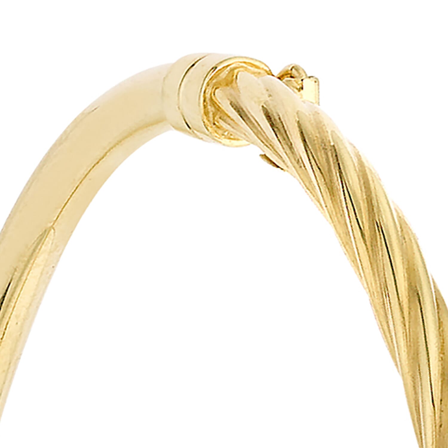 9K Yellow Gold Supreme Finish 7mm Half Twist Bangle