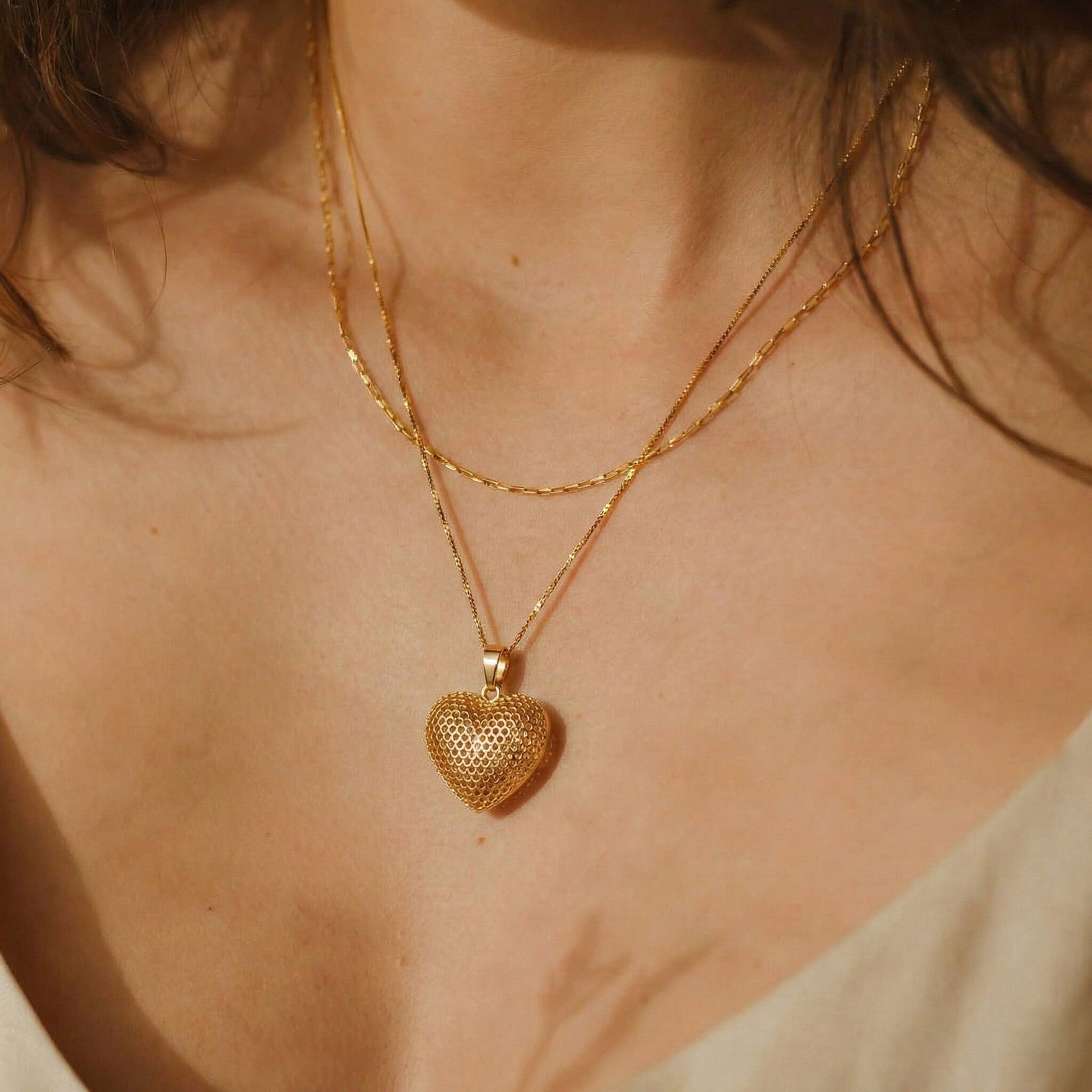 9K Yellow Gold 20mm x 25.5mm Mesh Heart Pendant