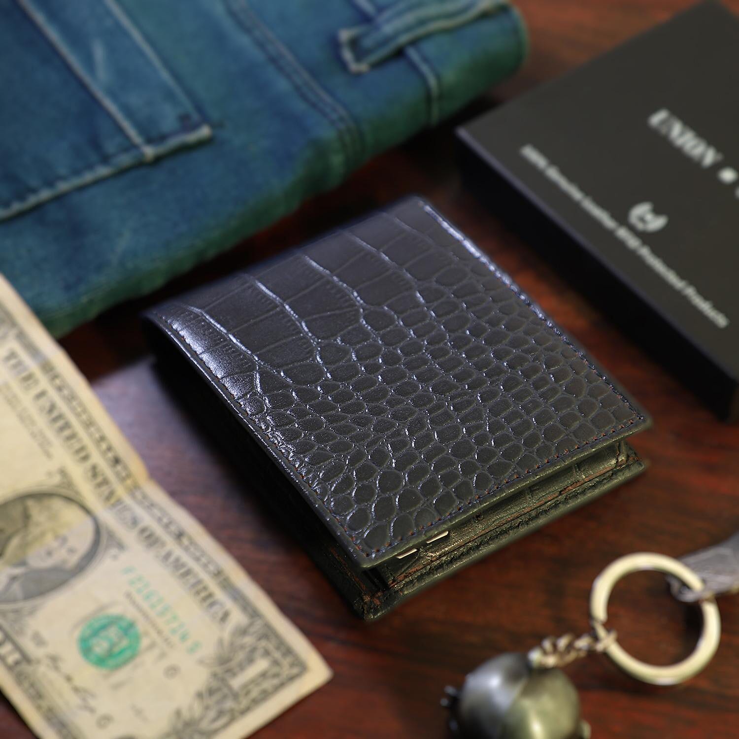 100% Genuine Leather Croc Embossed RFID Protected Bi-Fold Mens Wallet (Size 4x3 Cm) - Navy
