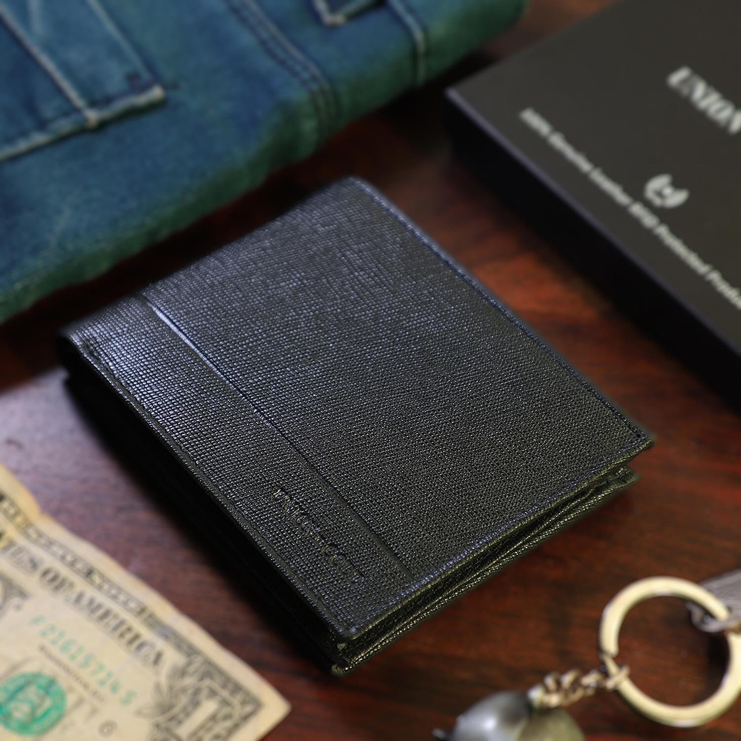 100% Genuine Leather RFID Protected Bi-Fold Mens Wallet (Size 4x3 Cm) - Navy