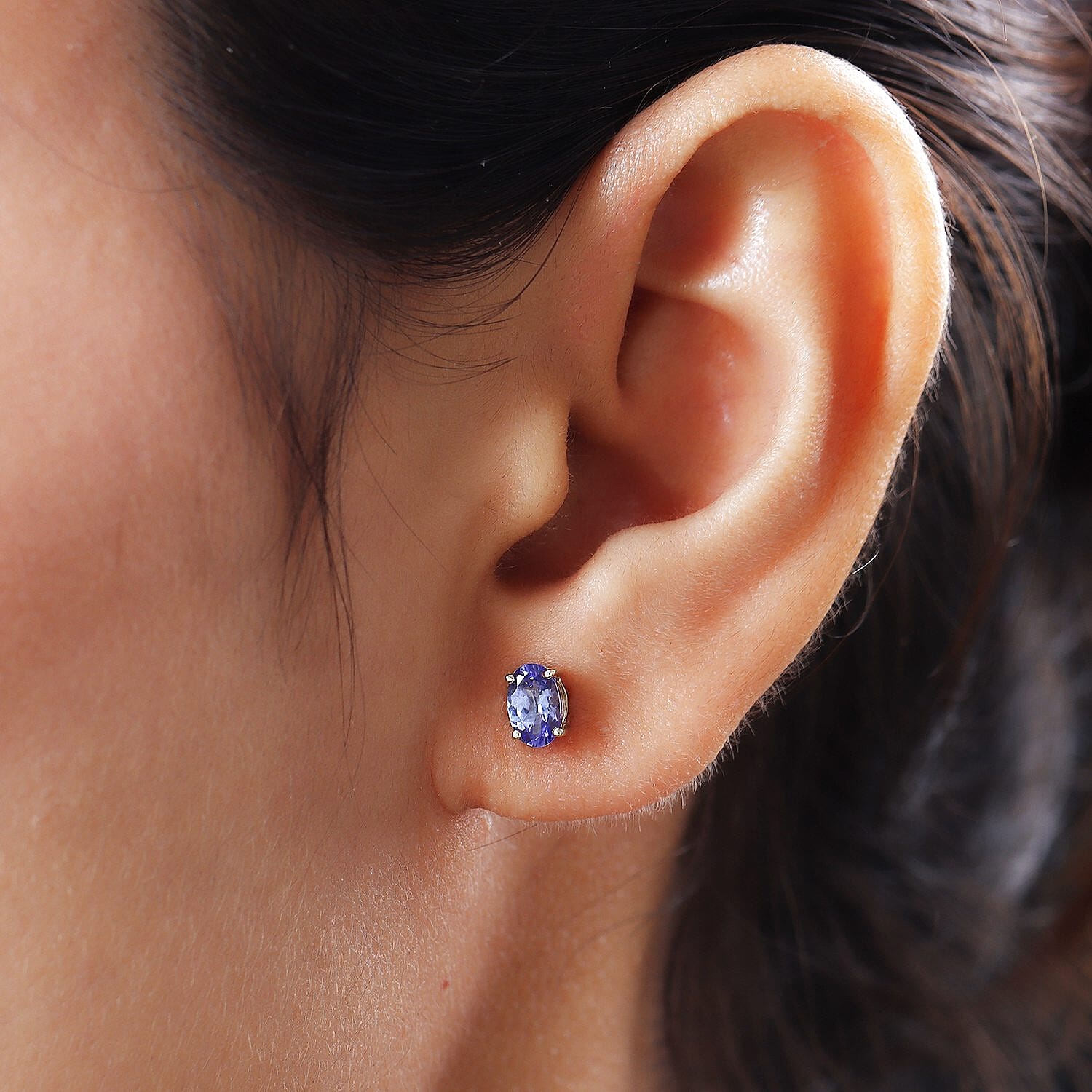 9K White Gold AA Tanzanite Stud Earrings (With Push Back)