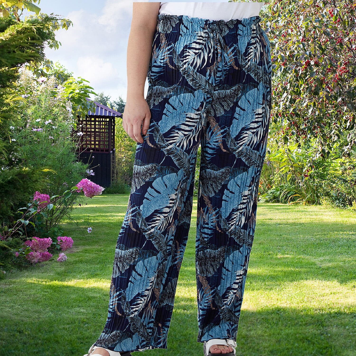 NOVA OF LONDON Curve Tropical Pattern Elastic Waist Culotte (Size 18-22) - Blue