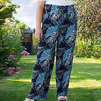https://tjcuk.sirv.com/Products/89/3/8931792/NOVA-OF-LONDON-Curve-Tropical-Pattern-Elastic-Waist-Culotte-(Size-1820_8931792_1.jpg?w=342&h=342