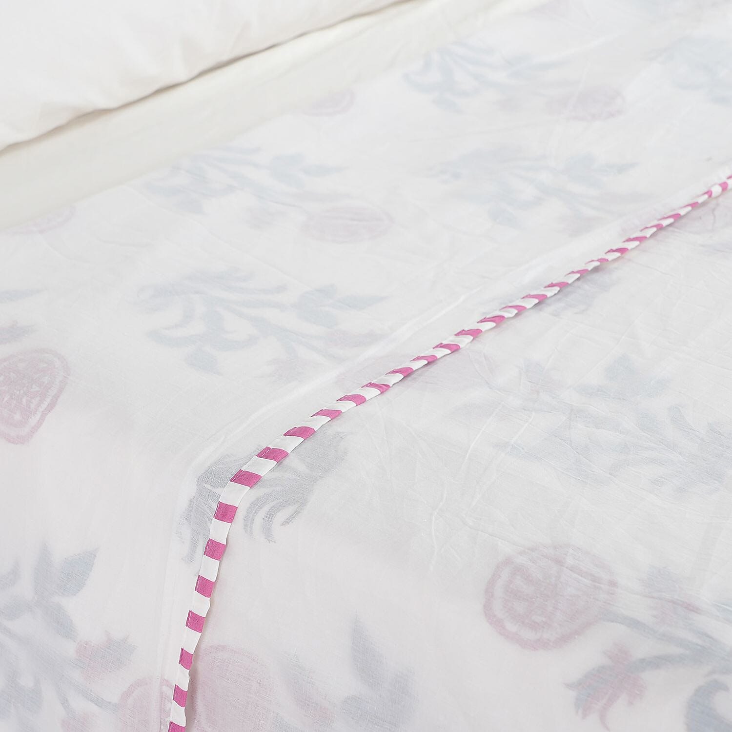 Cotton Muslin Block printed dohar 3 layered Colour Turquoise & red