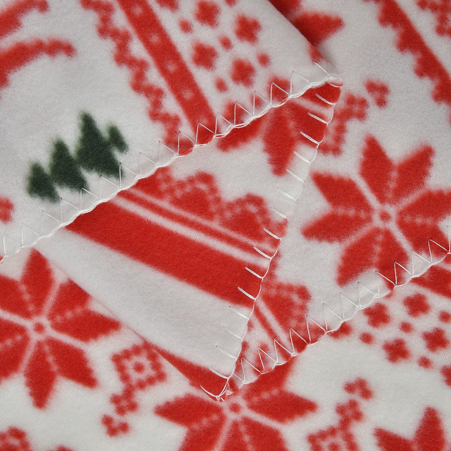Soft Christmas Tribal Pattern Fleece Blanket (Size 170x130 Cm) - Red