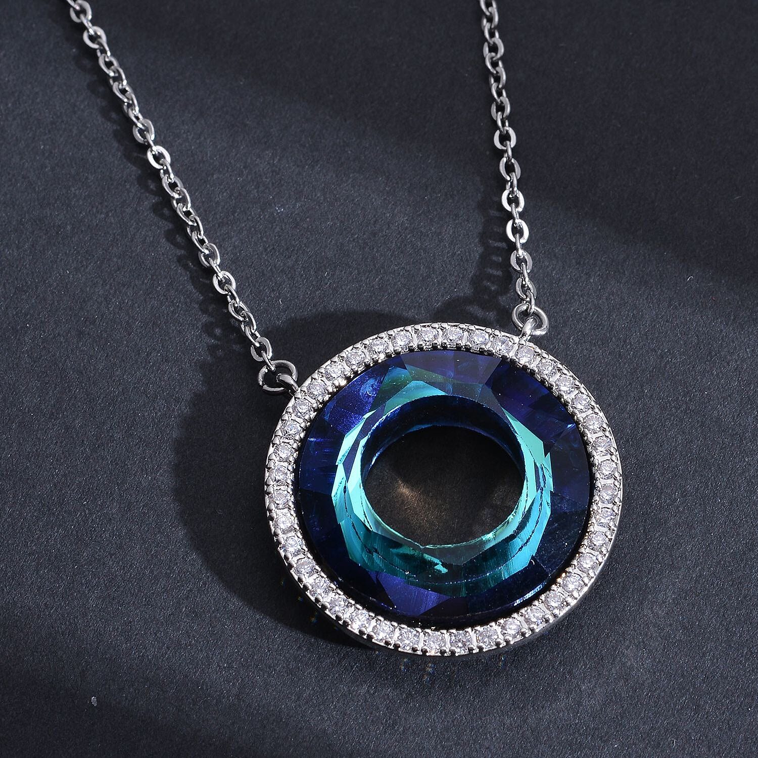 Simulated Mystic Topaz and Simulated Diamond Circle Necklace (Size - 20-2 Inch Ext.) in Silver Tone