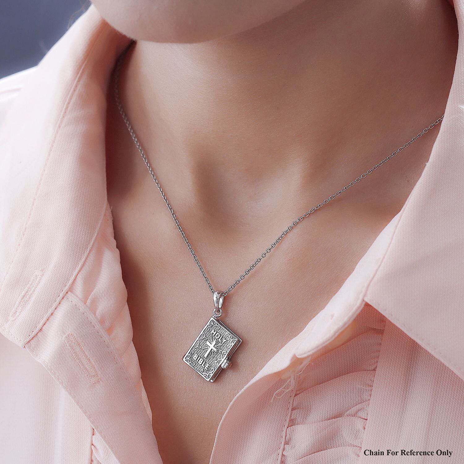 Sterling Silver Bible Pendant, Silver Wt. 7.08 Gms