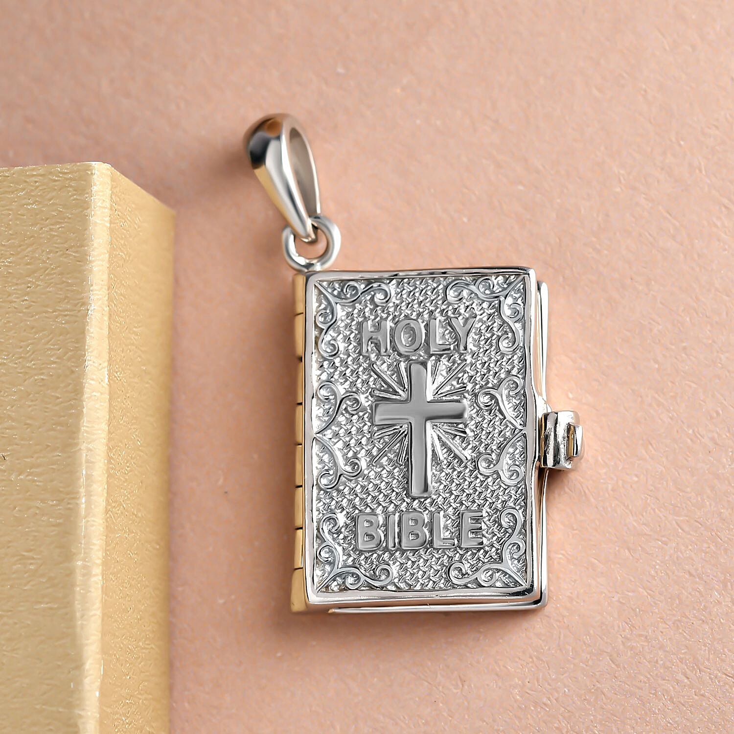 Sterling Silver Bible Pendant, Silver Wt. 7.08 Gms