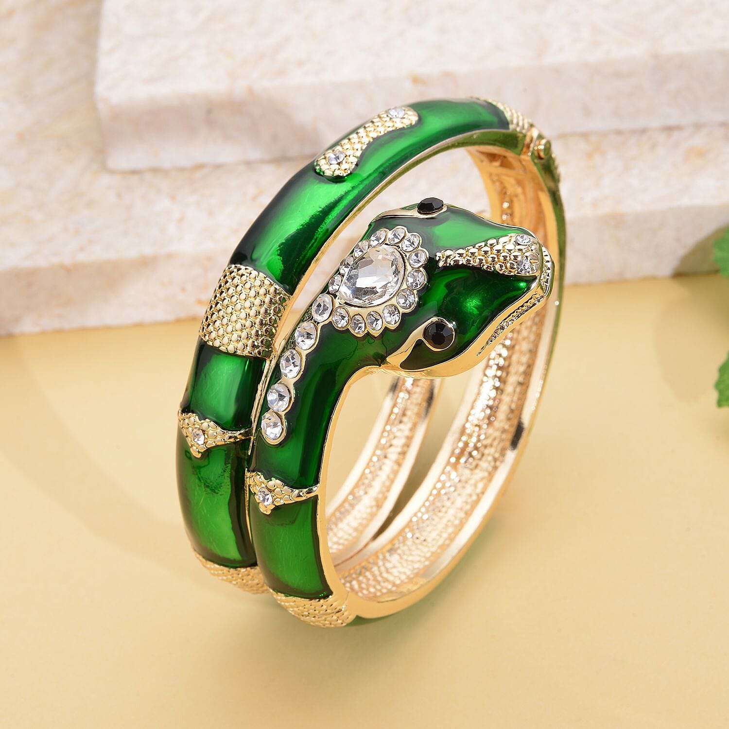 White Crystal , White Glass , Black Crystal Bangle 6.10 ct 6.100 Ct.