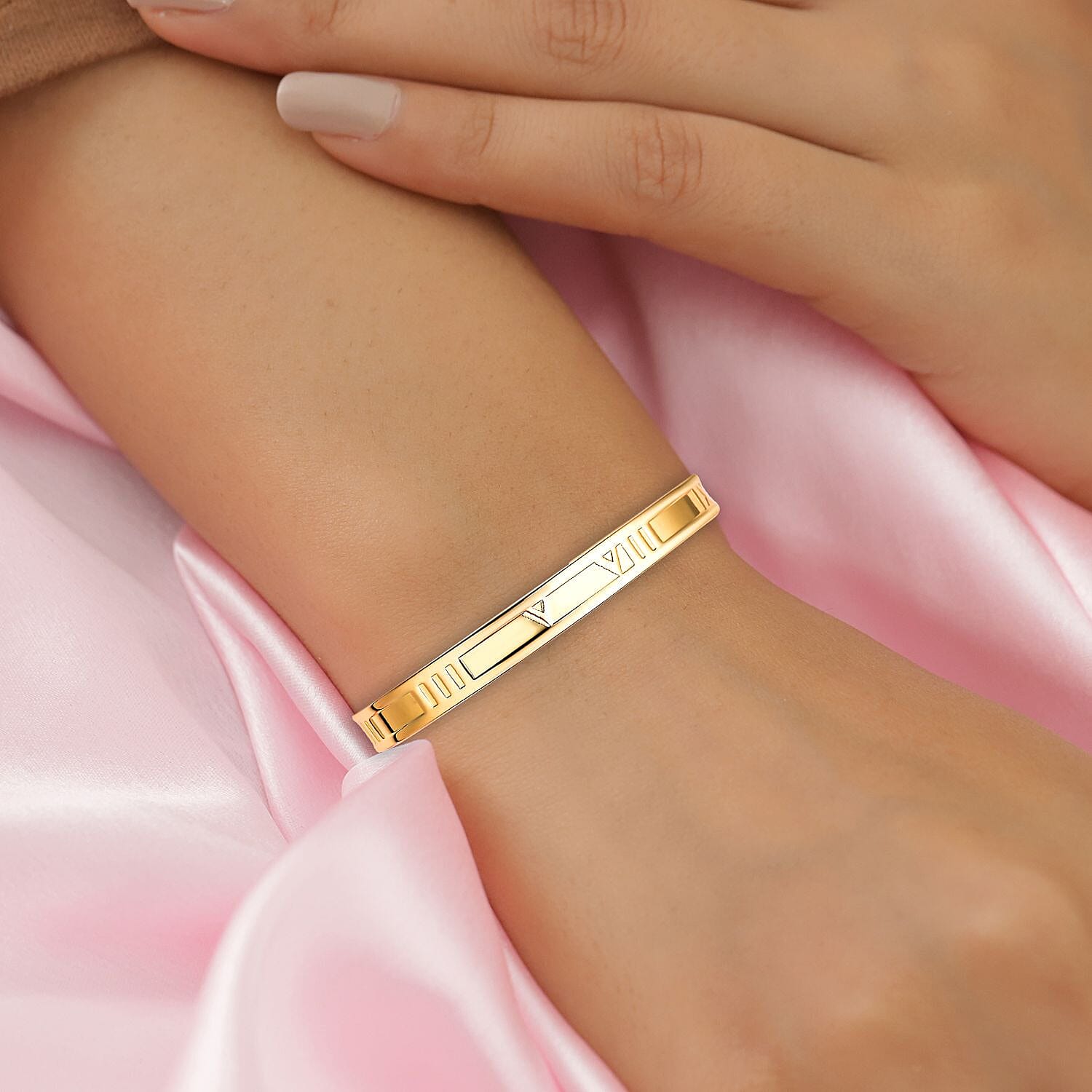 Magnetic Numeric Bangle (Size-7.25) in Yellow Gold Tone