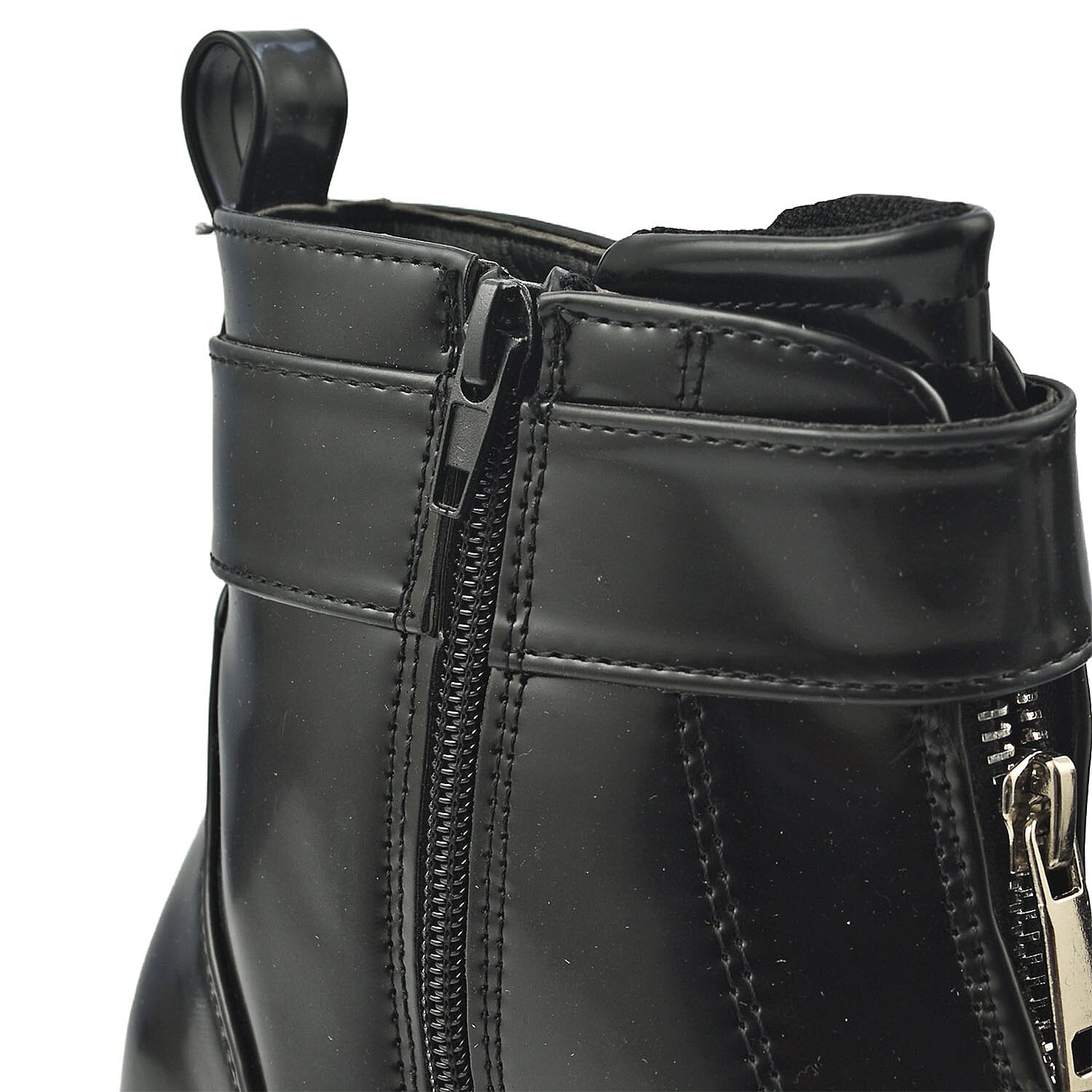 Manchester Closeouts Buckle Seam Zip Boot (Size 5) - Black