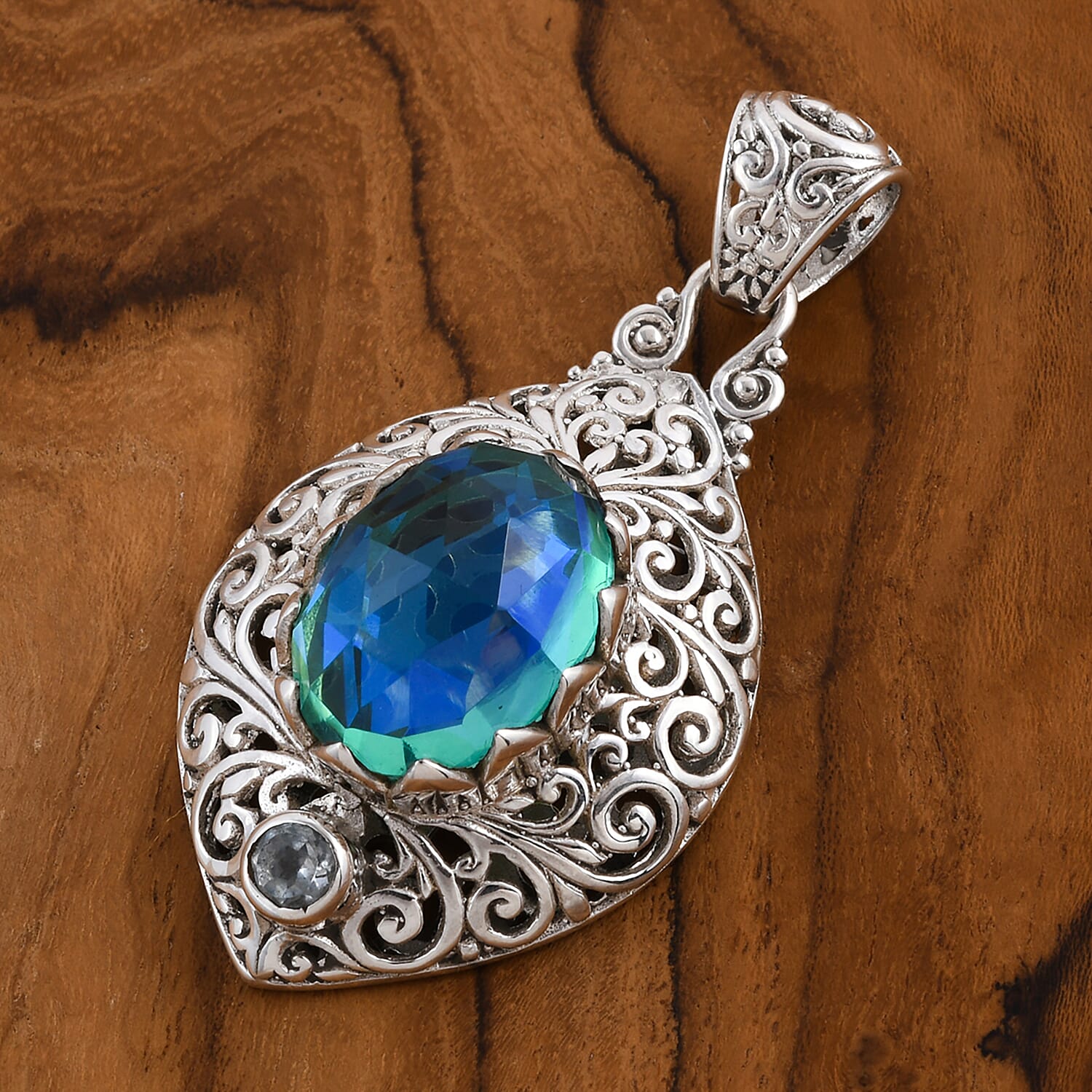 Peacock Triplet Quartz & Skyblue Topaz Pendant in Sterling Silver 10.42 Ct, Silver Wt. 8.76 Gms