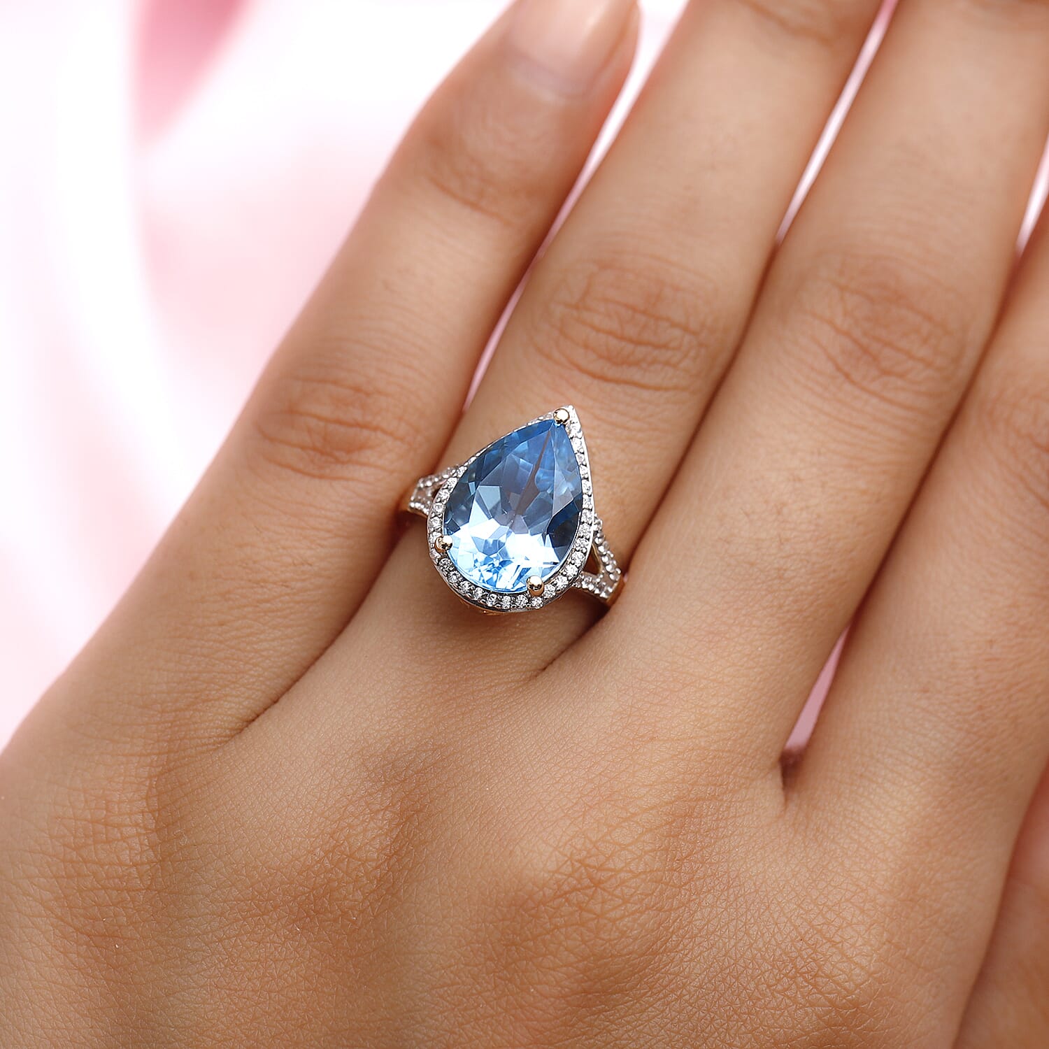 9K Yellow Gold Swiss Blue Topaz and Natural Cambodian Zircon Ring 6.40 Ct.