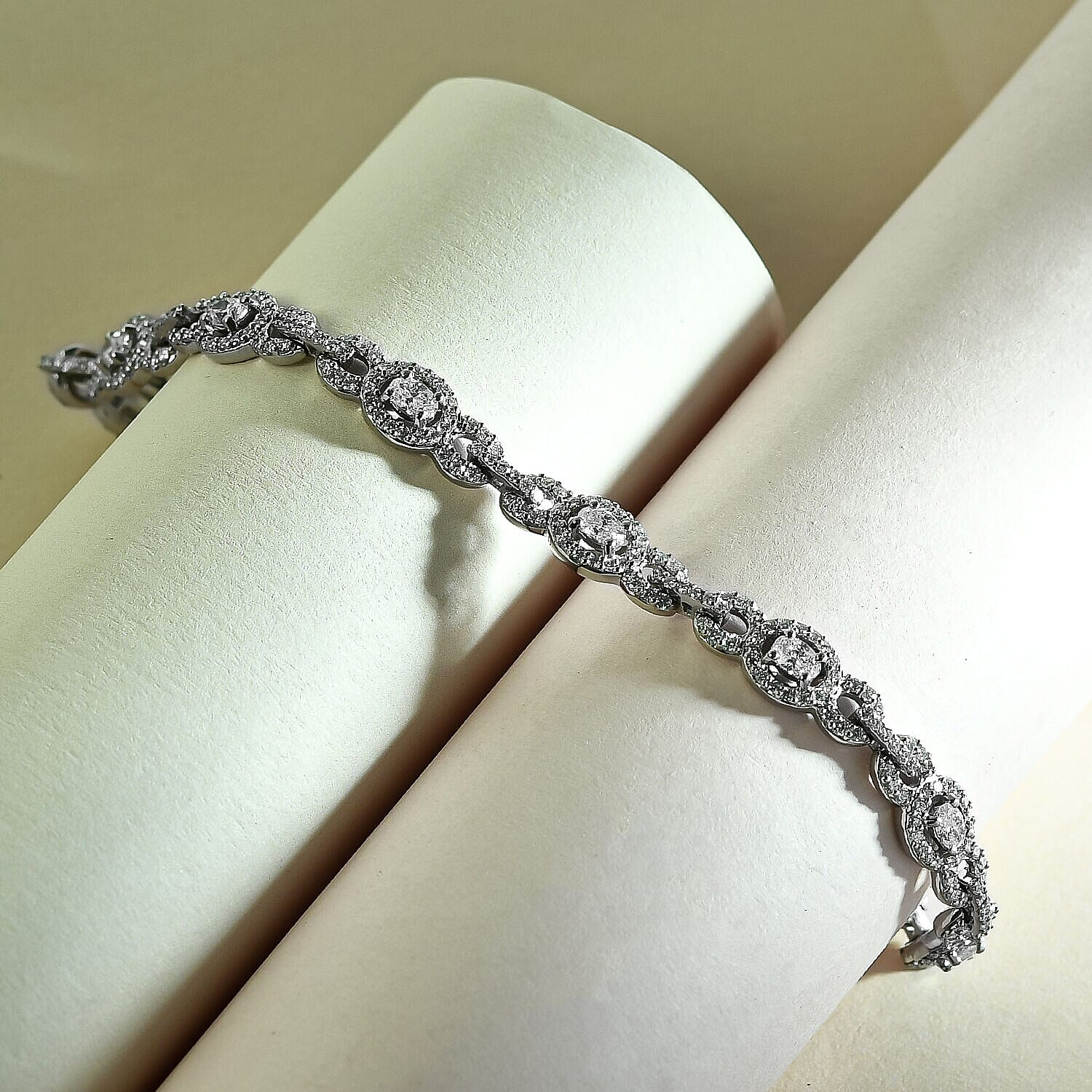 RHAPSODY 950 Platinum IGI Certified Diamond (VS-E-F) Bracelet (Size - 7.5) 3.00 Ct, Platinum Wt. 17.40 Gms