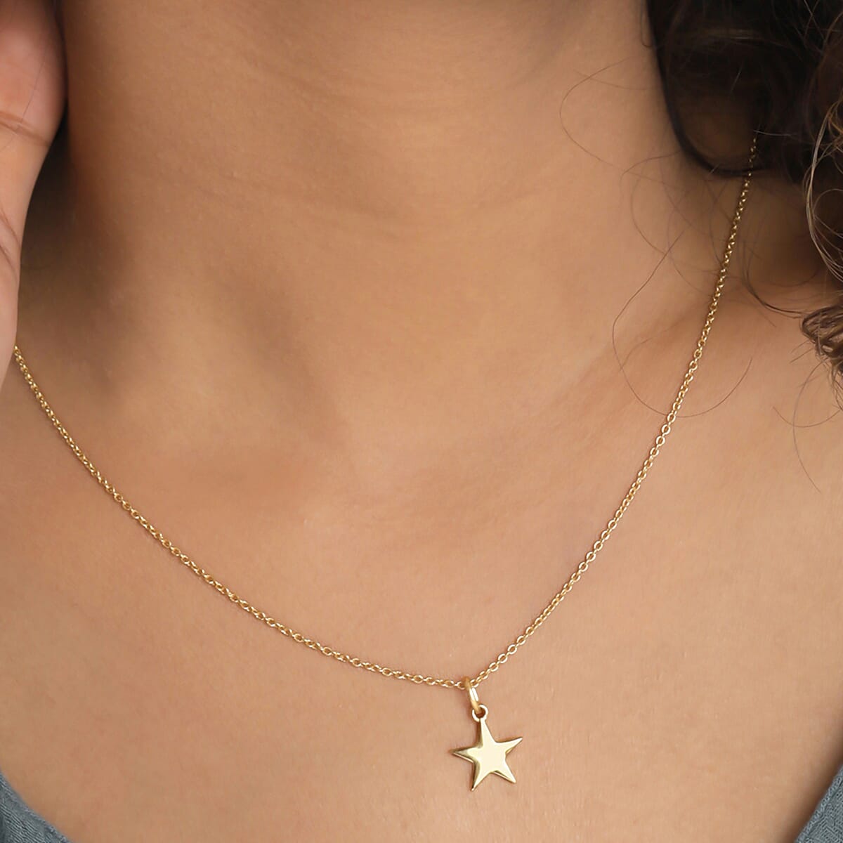 Personalised Engraved Initial Star Pendant with Chain Personalised Engraved Initial Star Pendant with Chain