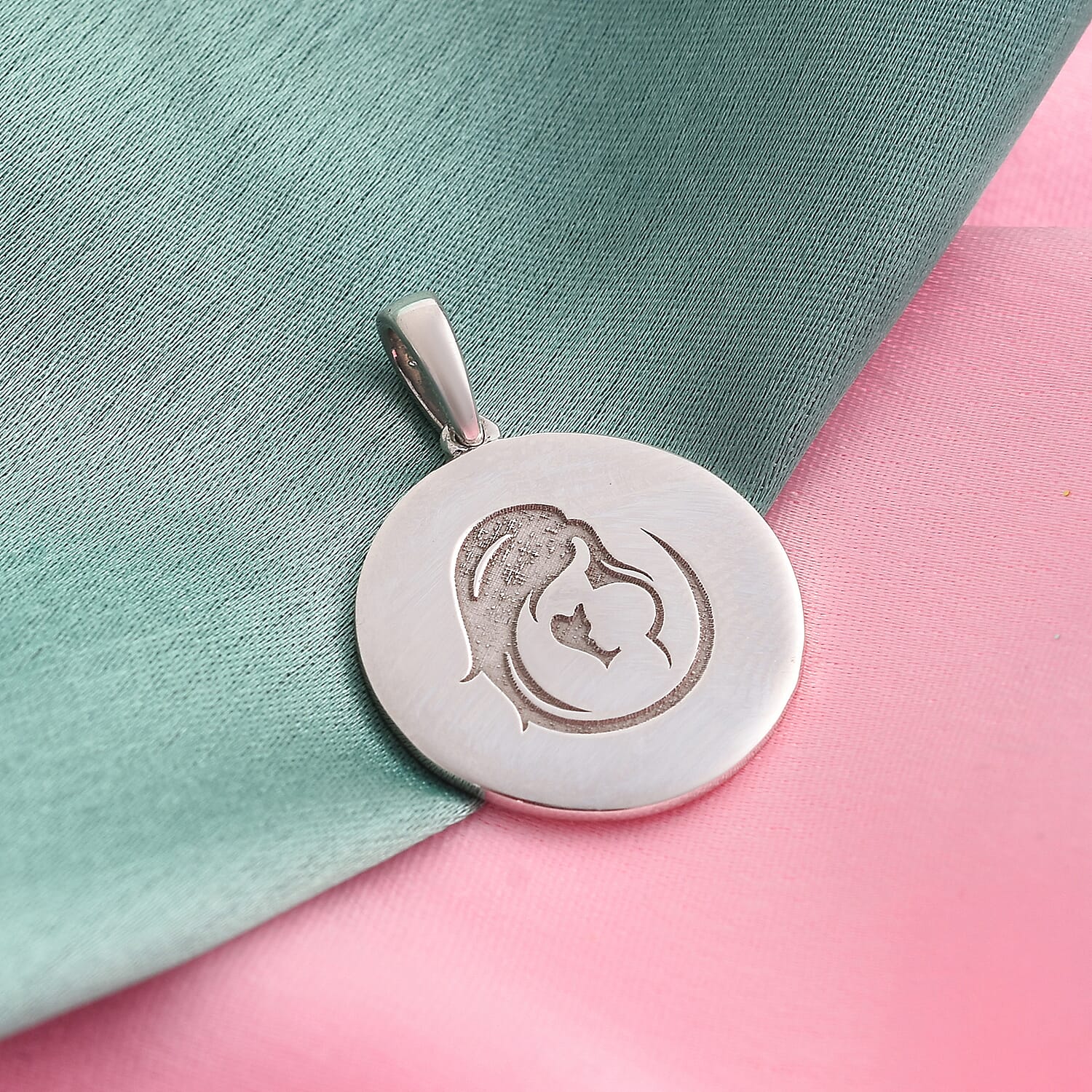 Personalised Mother Baby Engraved Pendant in Silver