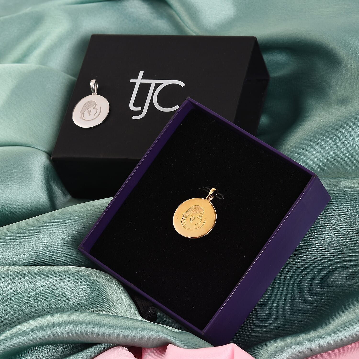 Personalised Mother Baby Engraved Pendant in Silver