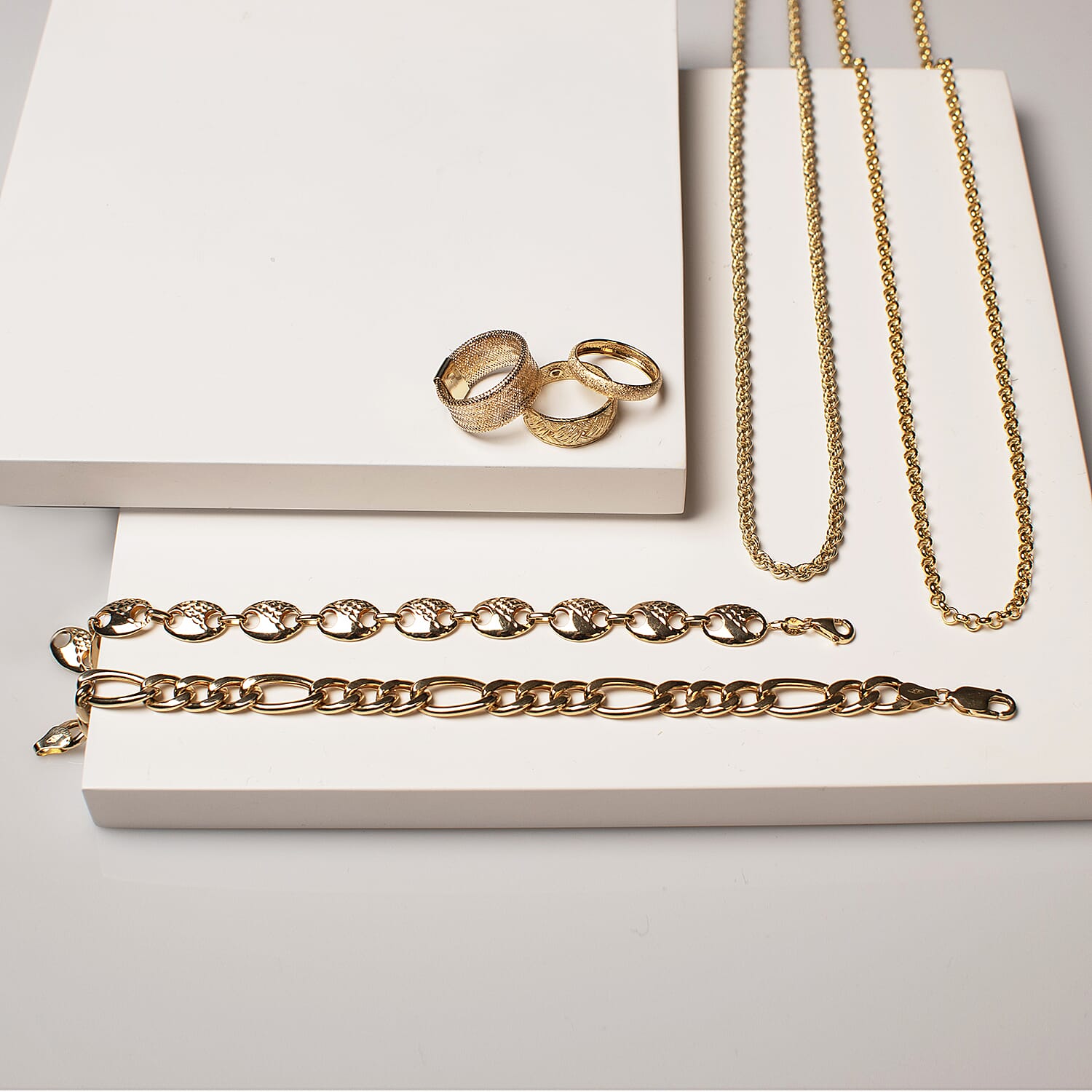 Persnalised Engravable Hatton Garden- 9K Yellow Gold Mariner Link Bracelet (Size - 7)